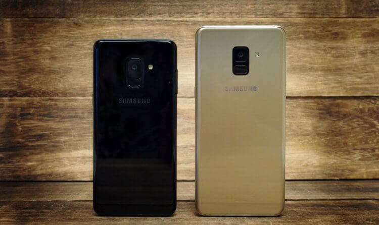 Что общего у Samsung Galaxy A8 и Galaxy A8+. Задняя панель Galaxy A8 и Galaxy A8+ идентичная. Фото.
