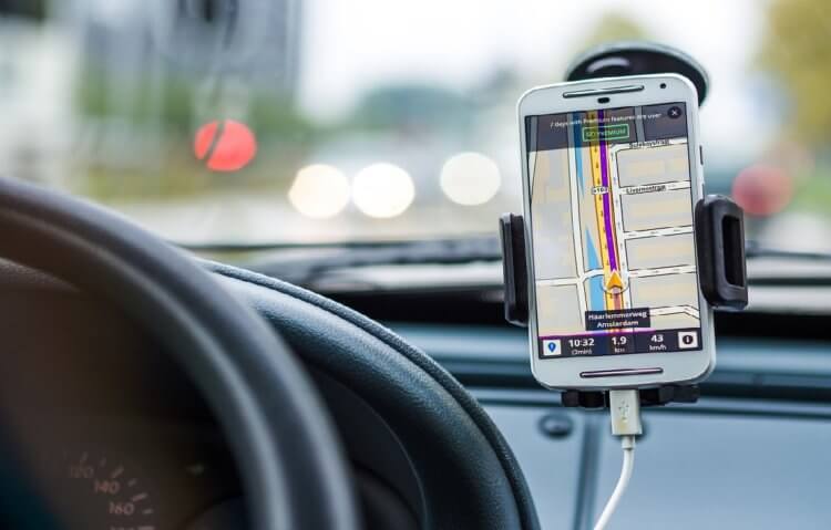 4 приложения-навигатора для Android в помощь автомобилистам. Можно использовать телефон как навигатор в автомобиле. Фото.