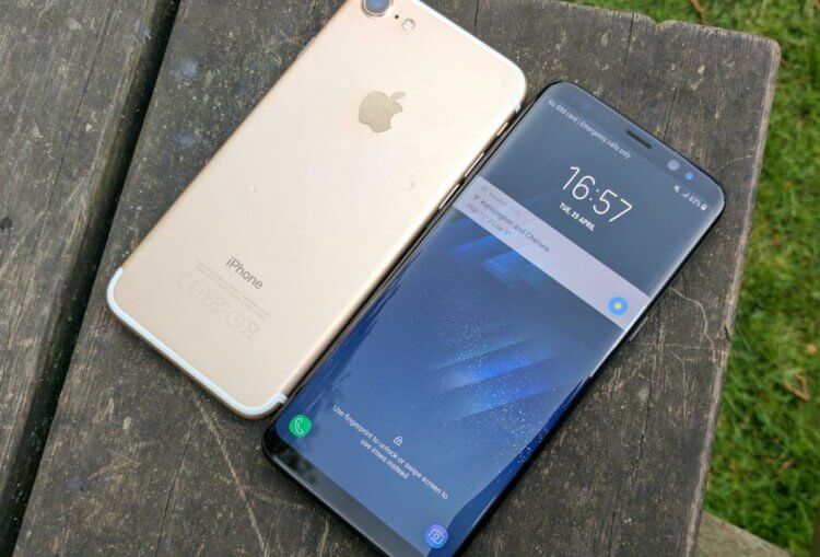 iPhone 7 против Samsung Galaxy S8: какой телефон выбрать? Сравнение iPhone 7 и Galaxy S8. Фото.