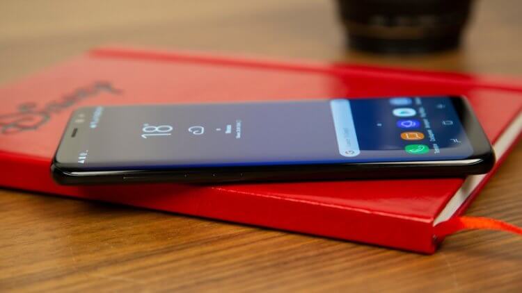 Samsung будет обновлять некоторые смартфоны 4 года, но не спешите радоваться. Фото.