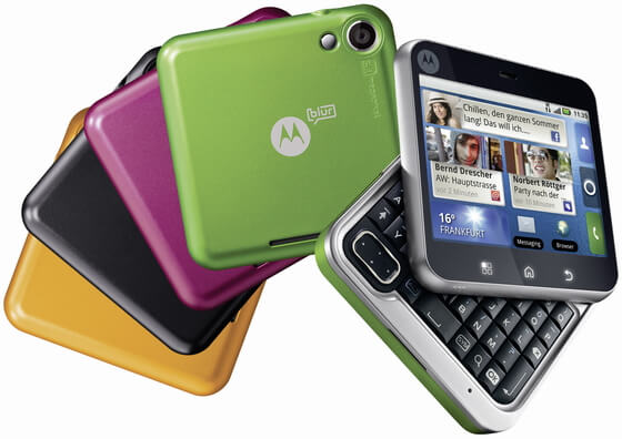 Самые странные Android-смартфоны. Моторола Flipout — Телефон в квадрате. Фото.