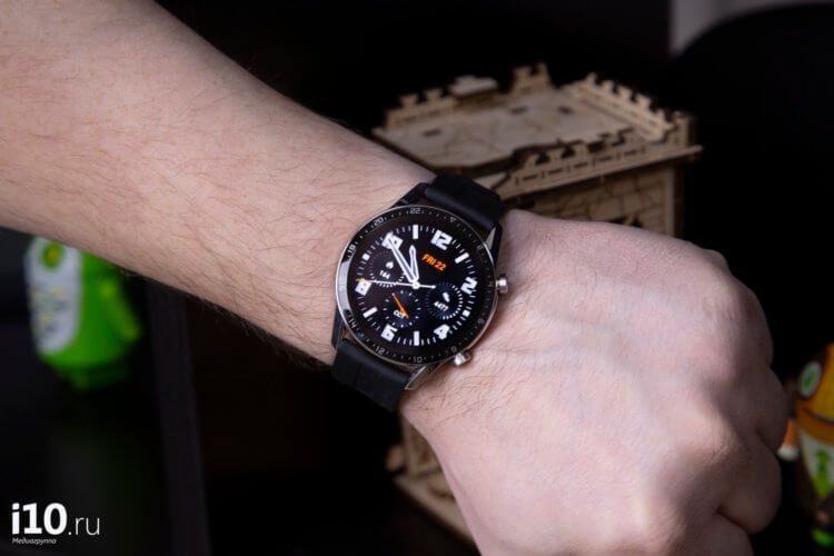 Huawei Watch GT 2 — производитель одумался. Один из классических циферблатов. Фото.