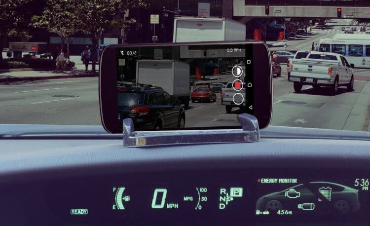 Программы, которые превратят ваш смартфон в видеорегистратор. Smart Dash Cam — Скрытый видеорегистратор. Фото.
