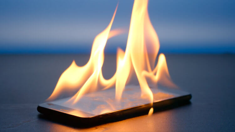 Xiaomi отказывается менять смартфон по гарантии, даже если он сгорел. Фото.