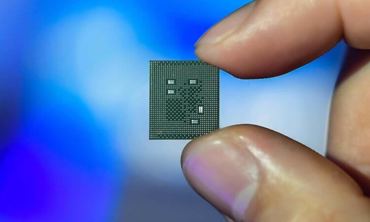 За что отвечает процессор в вашем смартфоне. Snapdragon 865 — процессор нового поколения от Qualcomm. Фото.