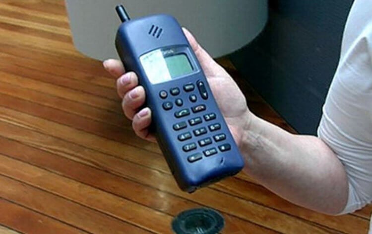 Какими были популярные телефоны с 1980 по 2000 год. Nokia 1011. Фото.