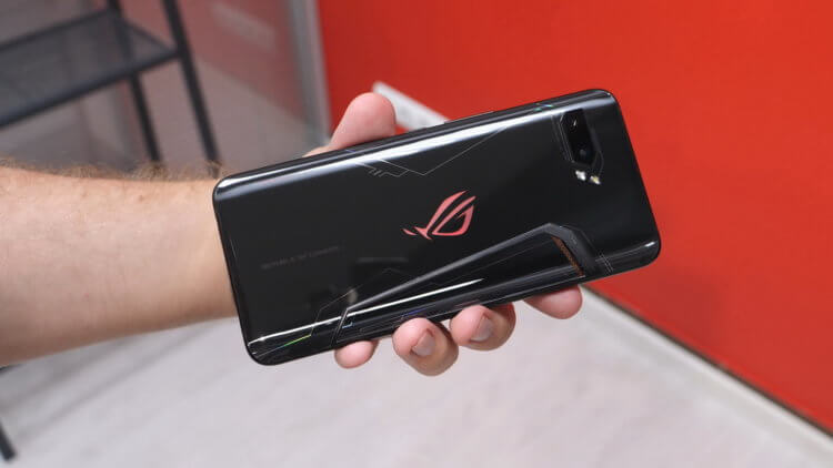 Asus Rog Phone 2. Asus ROG Phone 2 — лучший для игроманов. Фото.