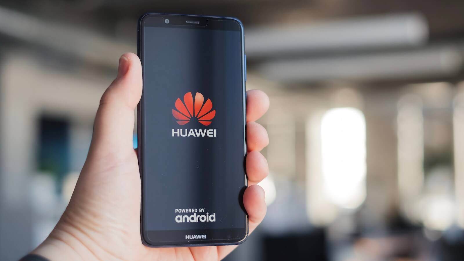 Как Google блокирует свои приложения и сервисы на смартфонах Huawei