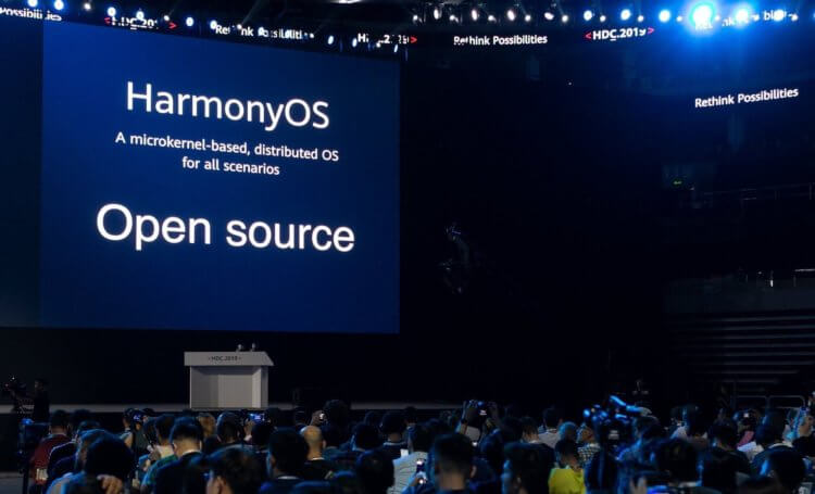 Когда HarmonyOS заменит Android. HarmonyOS должна была заменить Android на смартфонах Huawei, но теперь это под вопросом. Фото.