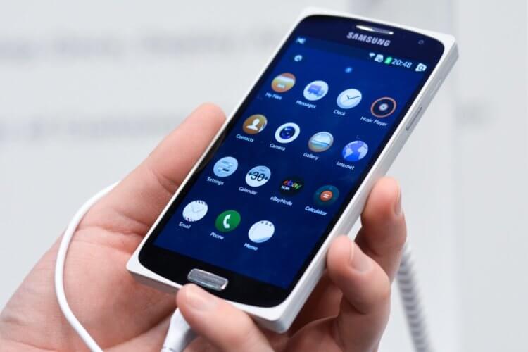 Android на смартфонах Samsung. Возможно, если бы Samsung купила Android, он бы превратился во второй Tizen. Фото.