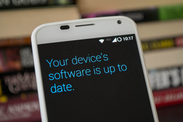 Можно ли взломать Android. Пользуйтесь только обновляемыми смартфонами. Фото.