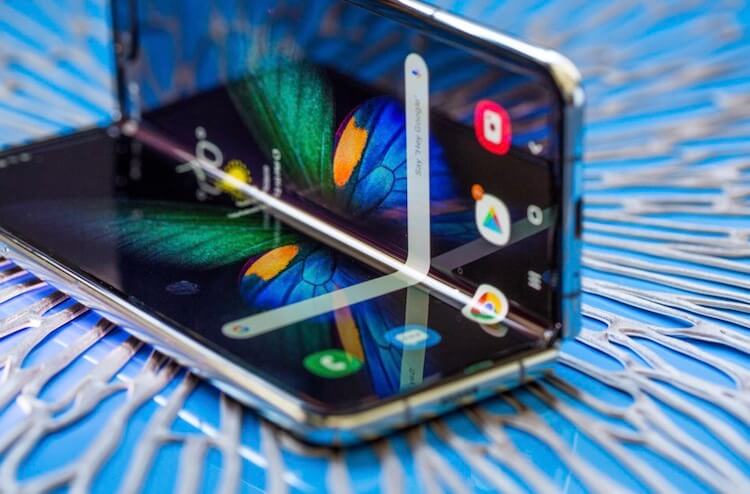 Samsung Galaxy Fold 2 может выйти уже 5 августа и стать водонепроницаемым