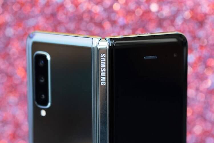 Новое видео от Samsung дает представление о грядущем складном телефоне