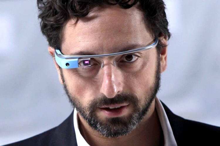 Когда выйдут новые Google Glass. В целом очки Google выглядят круто, но технически пока это просто игрушка. Фото.