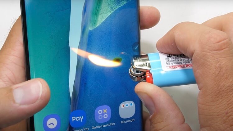 Корпус Samsung Galaxy Note 20. Если сжечь экран, то он не будет работать. Фото.