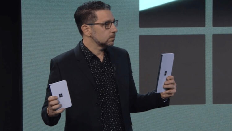 Почему Microsoft Surface Duo за 1400 долларов не поддерживает NFC. Surface Duo слишком дорог и слишком необычен, чтобы его покупали. Фото.