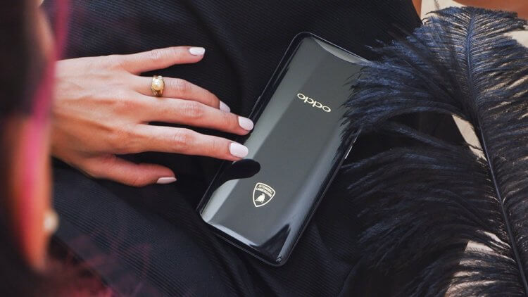 Самые красивые смартфоны на 2020 год. Oppo Find X в исполнении Lamborghini выглядит очень стильно и дорого. Фото.