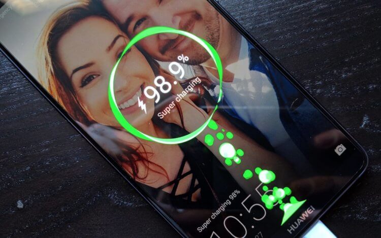 Правда ли, что нельзя заряжать смартфон до 100%. Говорят, что зарядка до 100% опасна. Но так ли это на самом деле? Фото.