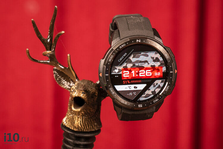 Неубиваемые смарт-часы Honor Watch GS Pro — обзор новинки. Такие часы подойдут тем, кто занимается спортом, но вот с ношением на каждый день могут быть вопросы. Фото.