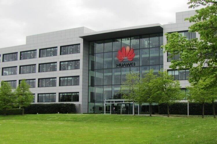 Huawei строит новый завод в Китае. Huawei сможет наладить свое производство. Вопрос, когда оно заработает но конкурентном уровне? Фото.