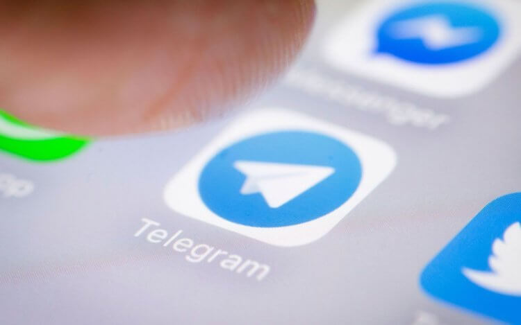 Как изменится Telegram? Отвечает Павел Дуров. В Telegram появятся новые платные функции, в том числе, вероятно, платные стикеры. Фото.
