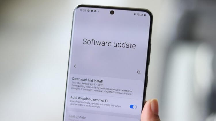 Почему Android обновляется так мало. Google портит свою репутацию, отказываясь принимать знаковые решения в отношении обновлений Android. Фото.