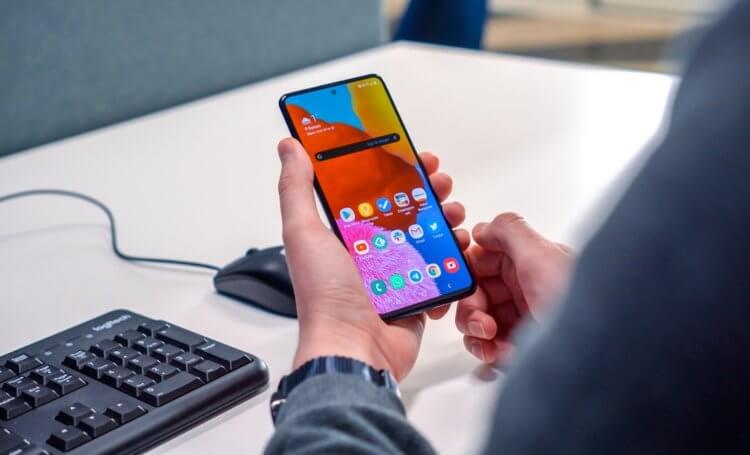 Стоит ли покупать Galaxy A51 в 2021 или подождать Galaxy A52. Galaxy A51 хорош для 2021 года, но скоро выйдет Galaxy A52. Фото.