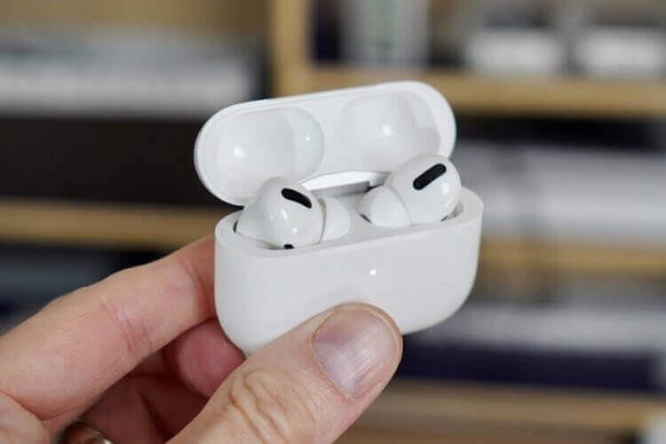 Apple AirPods Pro — TWS-наушники для iPhone. AirPods можно назвать отдельной нишей наушников. Фото.