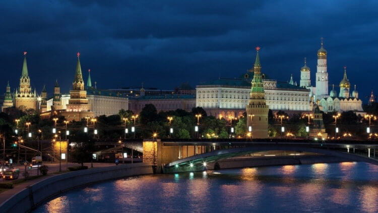 Защита Android не дала властям Москвы следить за пользователями. Московские власти хотели установить слежку за пользователями Android и iOS, но не смогли. Фото.
