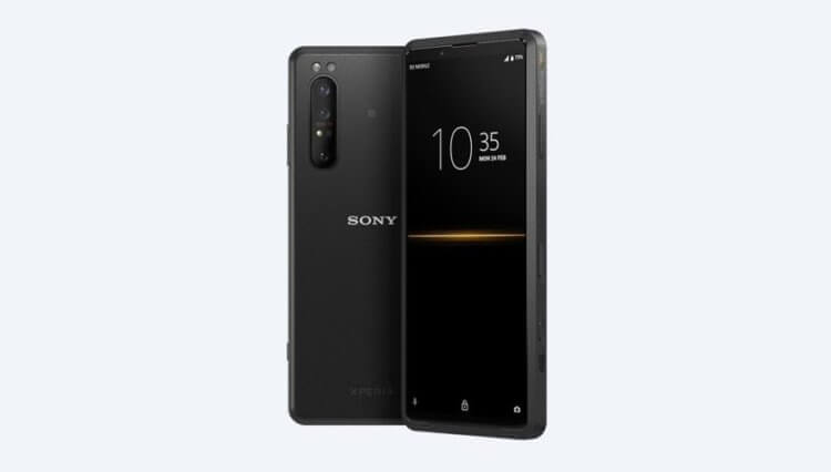 Самый дорогой смартфон Sony. Выглядит Xperia Pro неплохо, но недостаточно технологично для 2021 года. Фото.