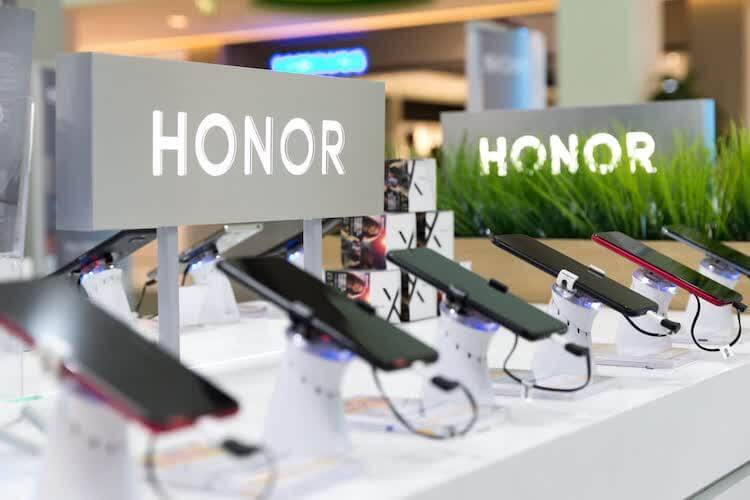 Что позволит Honor стать супербрендом и продавать больше всех смартфонов. Honor имеет все необходимое, чтобы стать супербрендом. Фото.