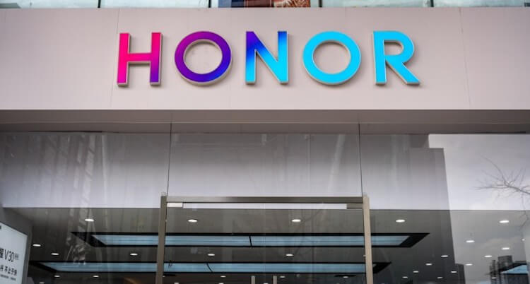 Где будут продаваться новые Honor. Honor хорошо принимают на разных рынках. Фото.