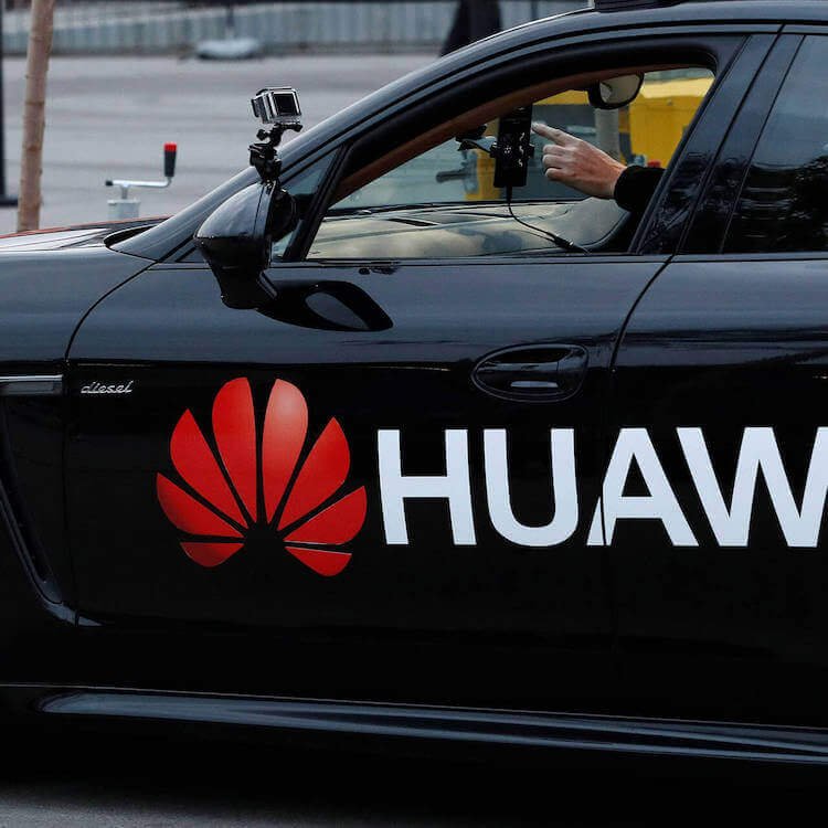 Huawei инвестирует в системы автопилота. «Туда поезжай!» Автопилот Huawei может дать миру многое. Фото.