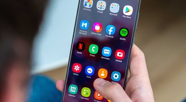 Galaxy A51 выгружает приложения. One UI совершенно не держит приложения, и это неудобно. Фото.