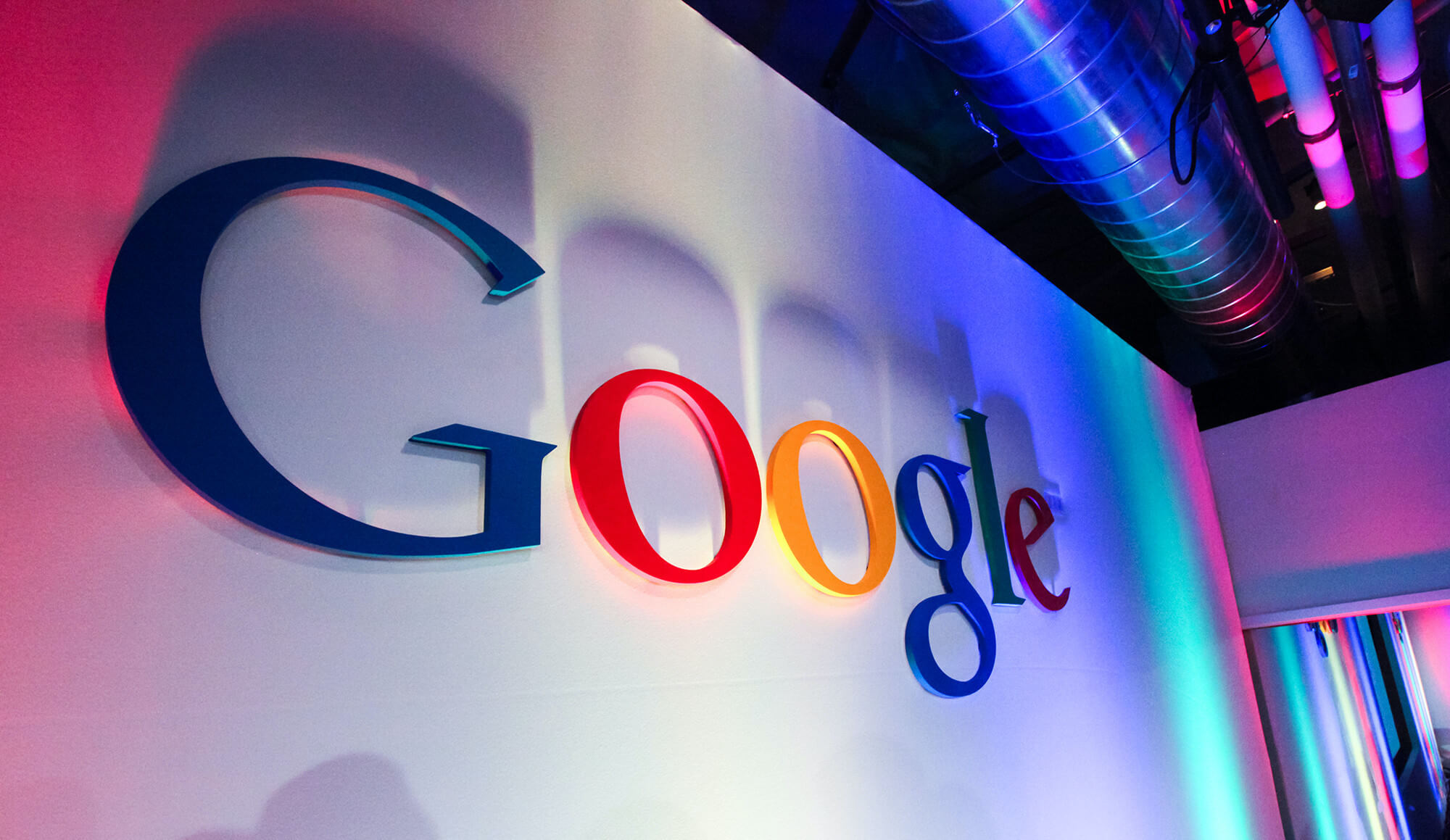 Запахло блокировкой: Google оштрафовали в России на 3 миллиона рублей