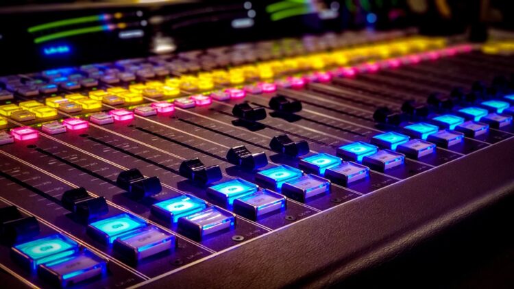 Настраиваете ли вы звучание своего смартфона? Фото.