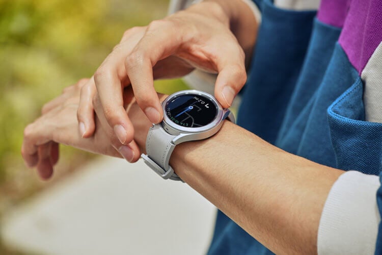 Чем Samsung Galaxy Watch 4 отличаются от Galaxy Watch 3. Фото.