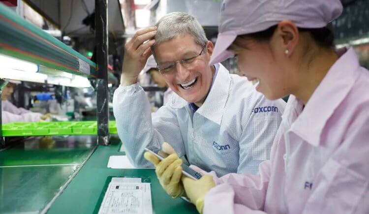 Дефицит новых iPhone. Apple удалось договориться с заводами-партнёрами о том, что приоритет будут отдавать iPhone, а не другим смартфонам. Фото.