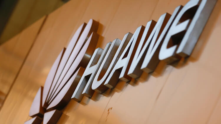 Какие еще компании попали под санкции США. Шансов на возвращение Huawei в элиту телекоммуникационного бизнеса становится все меньше. Фото.