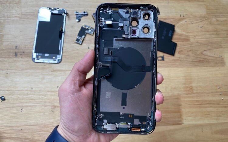 Самые ремонтопригодные смартфоны. iPhone как всегда сложнее всего ремонтировать. Фото.