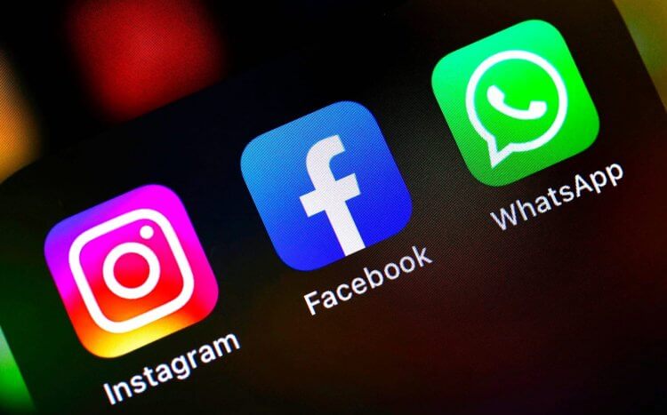 Заблокируют ли в России WhatsApp, Instagram и Facebook. Facebook в России действительно ограничивают, но с остальными сервисами проблем пока нет. Фото.