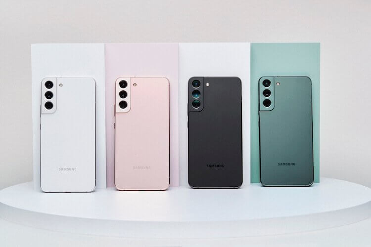 Samsung выпустила Galaxy S22. Цвета довольно строгие. Ждем S22 FE! Фото.