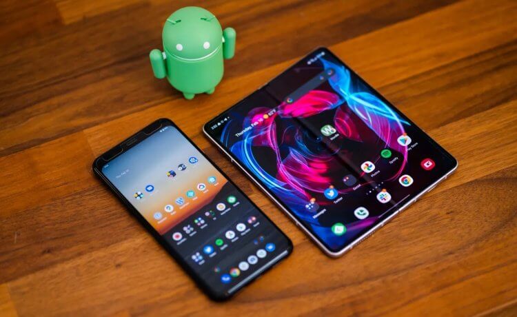Когда выйдет Android 13. Android 13 заточена под складные смартфоны, но Pixel Fold скорее всего выйдет раньше, чем само обновление. Фото.