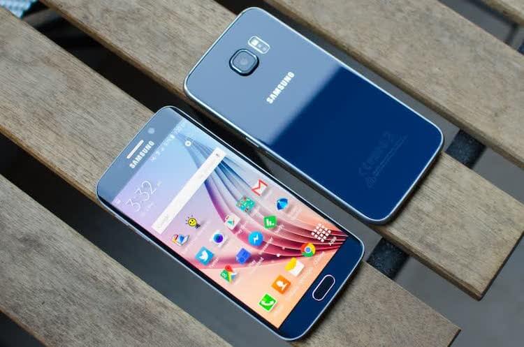 Samsung Galaxy S6 — сомнительное решение. Этот телефон был знаменитым, но в первую очередь из-за того, что был поворотным моментом в истории линейки. Фото.