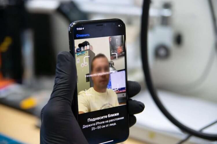 Ремонт сканера отпечатков пальцев. Ремонт Face ID однозначно встанет дороже, чем ремонт сканеров на Android. Фото.