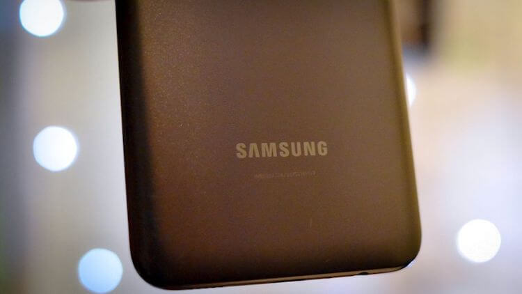 Купить Samsung будет сложнее. Проблем с покупкой телефона в этом году может оказаться больше, чем мы думали. Фото.