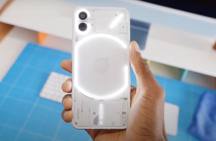 Обман от Samsung и копия iPhone от сооcнователя OnePlus: итоги недели. Вышел первый видеообзор Nothing Phone. Фото.