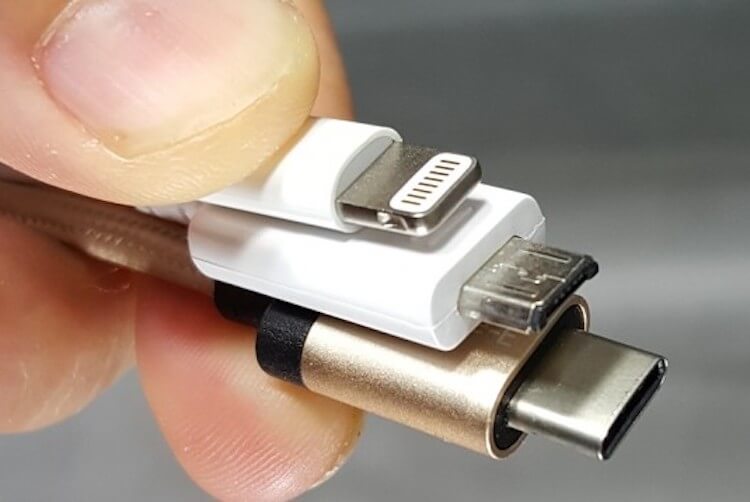 Преимущества USB Type-C. Все эти провода может заменить один из них же. Фото.