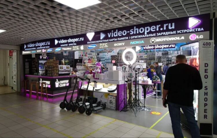 Самые низкие цены на смартфоны Samsung. У Video-Shoper.ru есть свой офлайн-магазин в отличие от других продавцов. Фото.