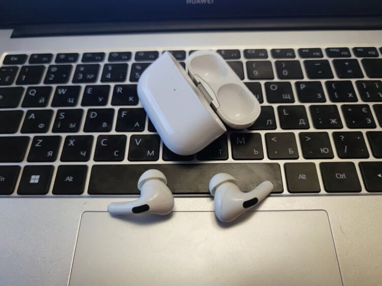 Проблемы с AirPods. Звук при использовании с другими устройствами ничем не уступает технике Apple. Фото.